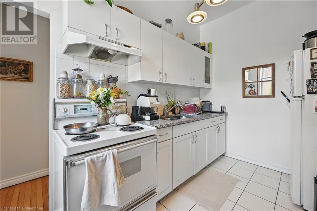 55 BARTON STREET WEST Image 12