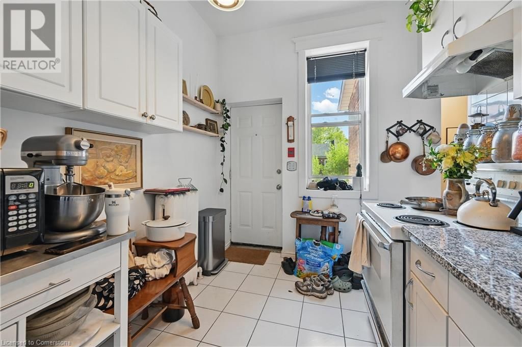 55 BARTON STREET WEST Image 13