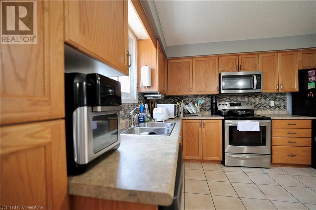 686 WILD GINGER AVENUE Image 15