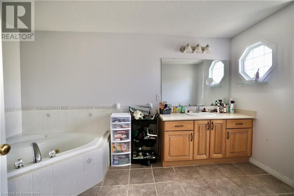 686 WILD GINGER AVENUE Image 20