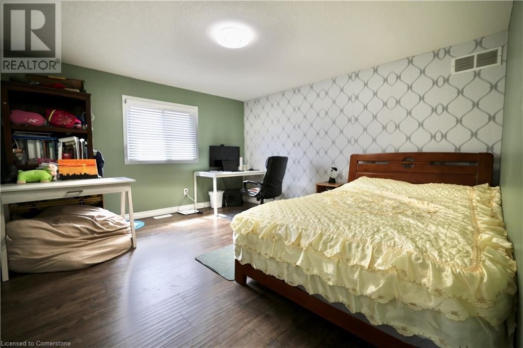 686 WILD GINGER AVENUE Image 24
