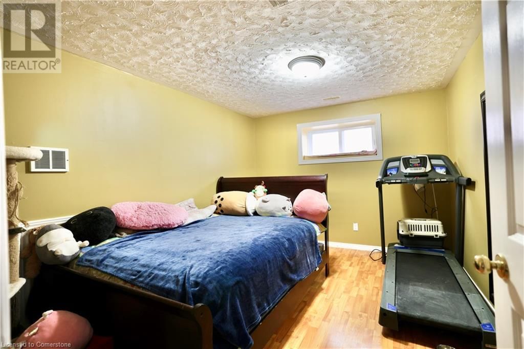 686 WILD GINGER AVENUE Image 30