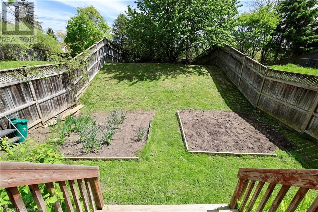 686 WILD GINGER AVENUE Image 36