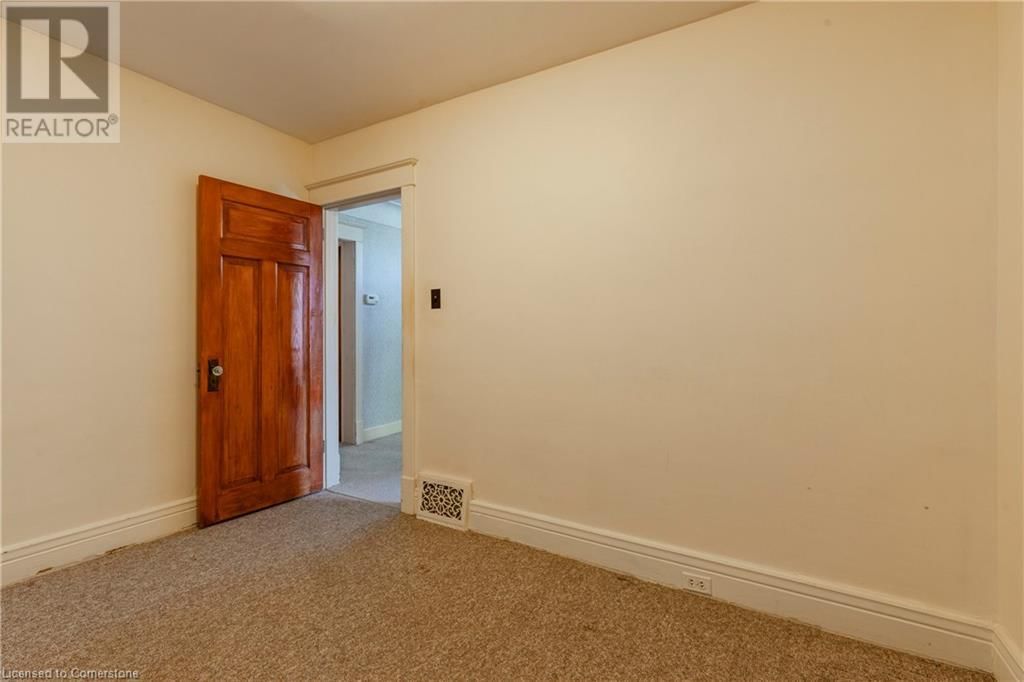 27 BARONS AVENUE NORTH Image 16