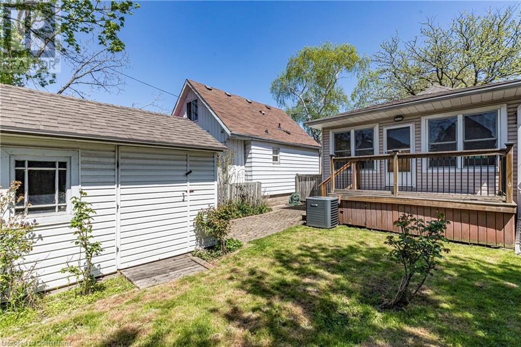 27 BARONS AVENUE NORTH Image 44