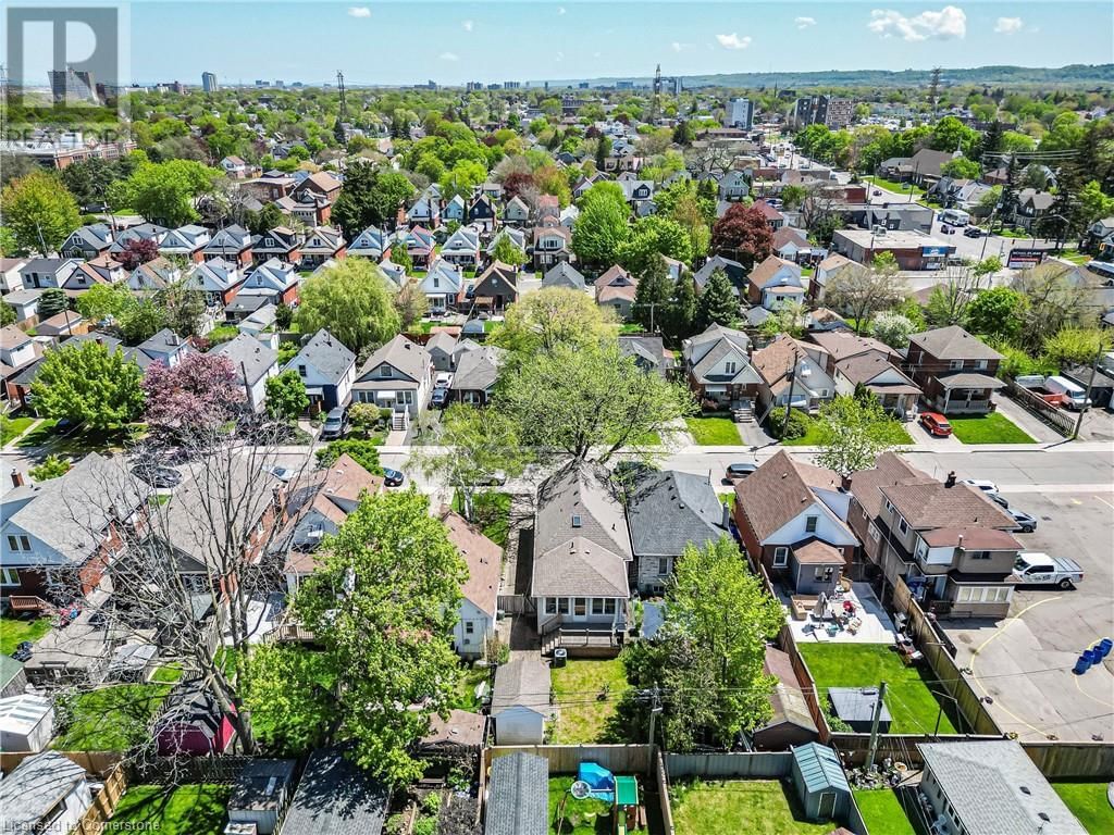 27 BARONS AVENUE NORTH Image 47