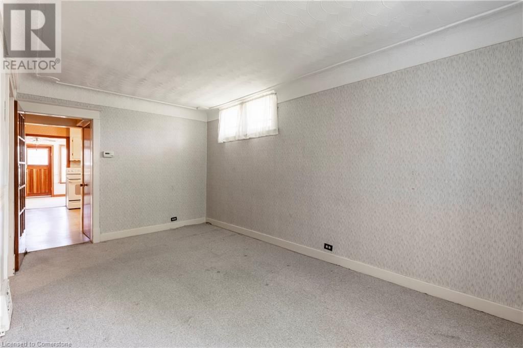 27 BARONS AVENUE NORTH Image 7