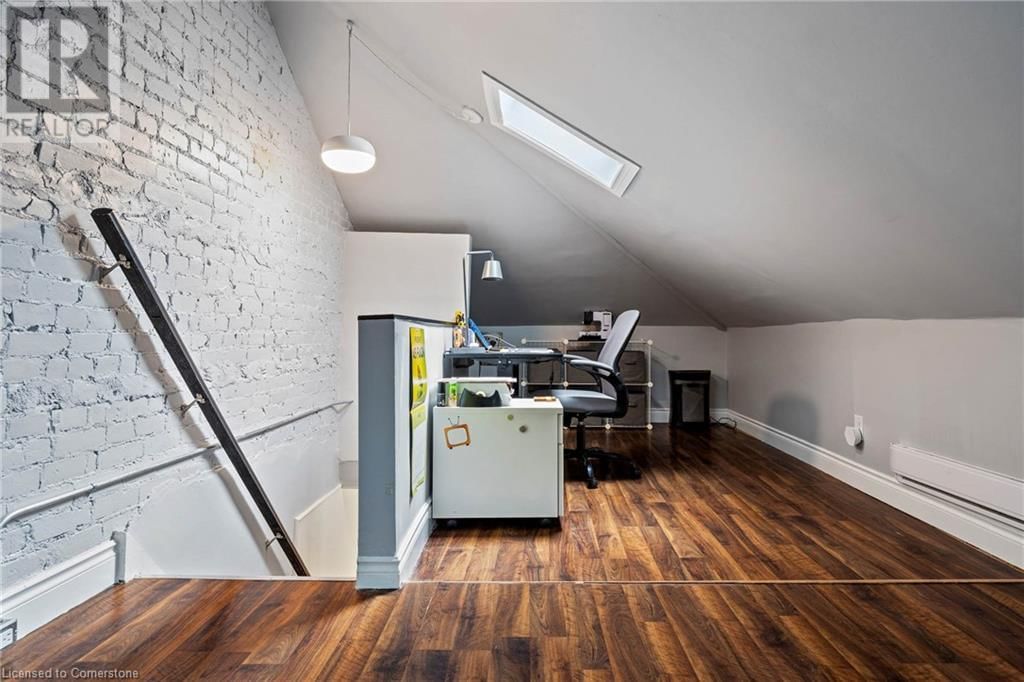 550 JAMES STREET NORTH Image 35