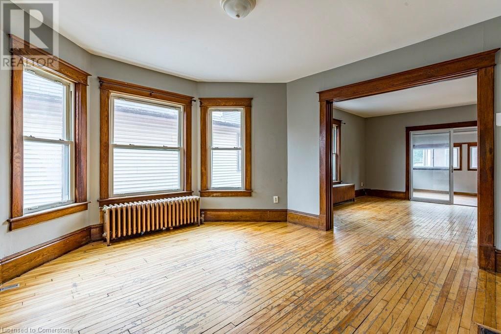 23 AVENUE PLACE Image 14