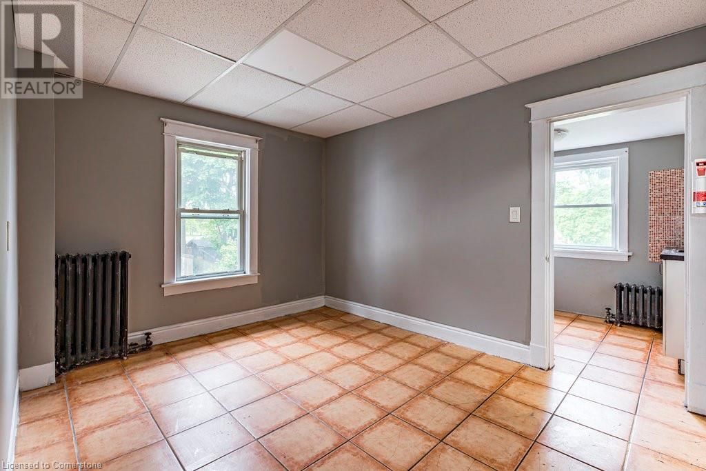 23 AVENUE PLACE Image 22