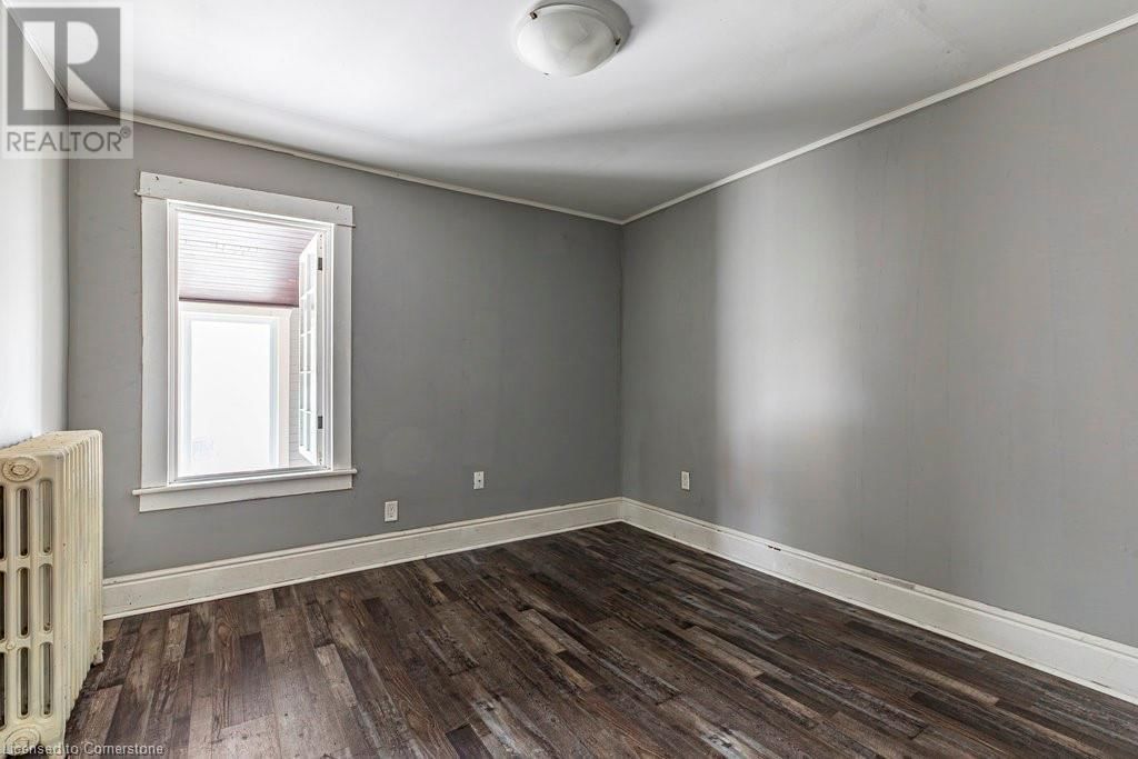 23 AVENUE PLACE Image 36