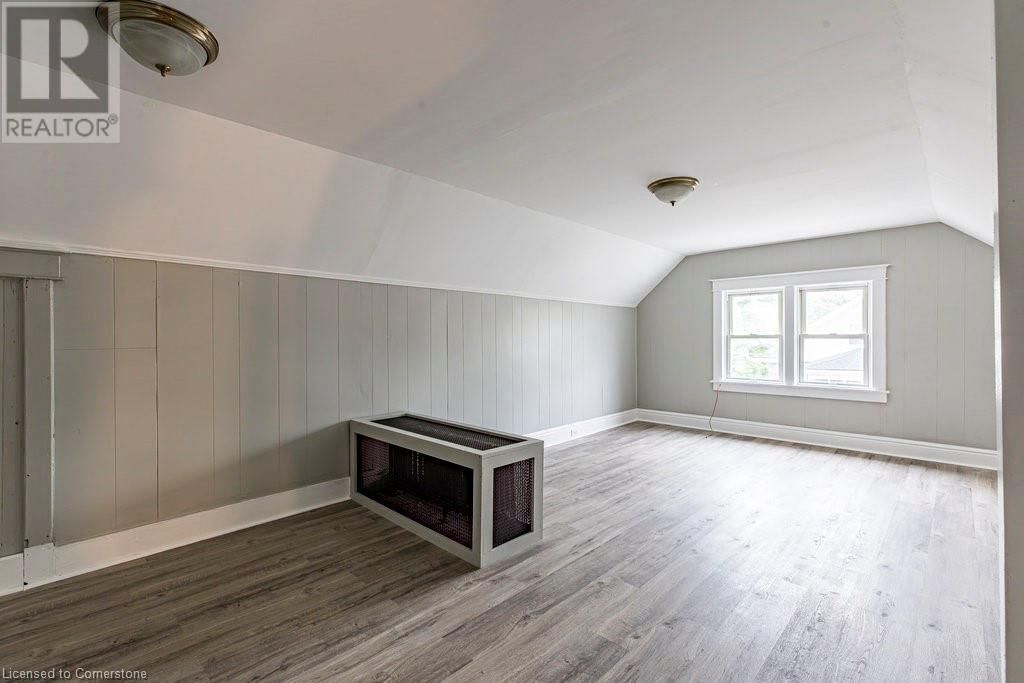 23 AVENUE PLACE Image 39