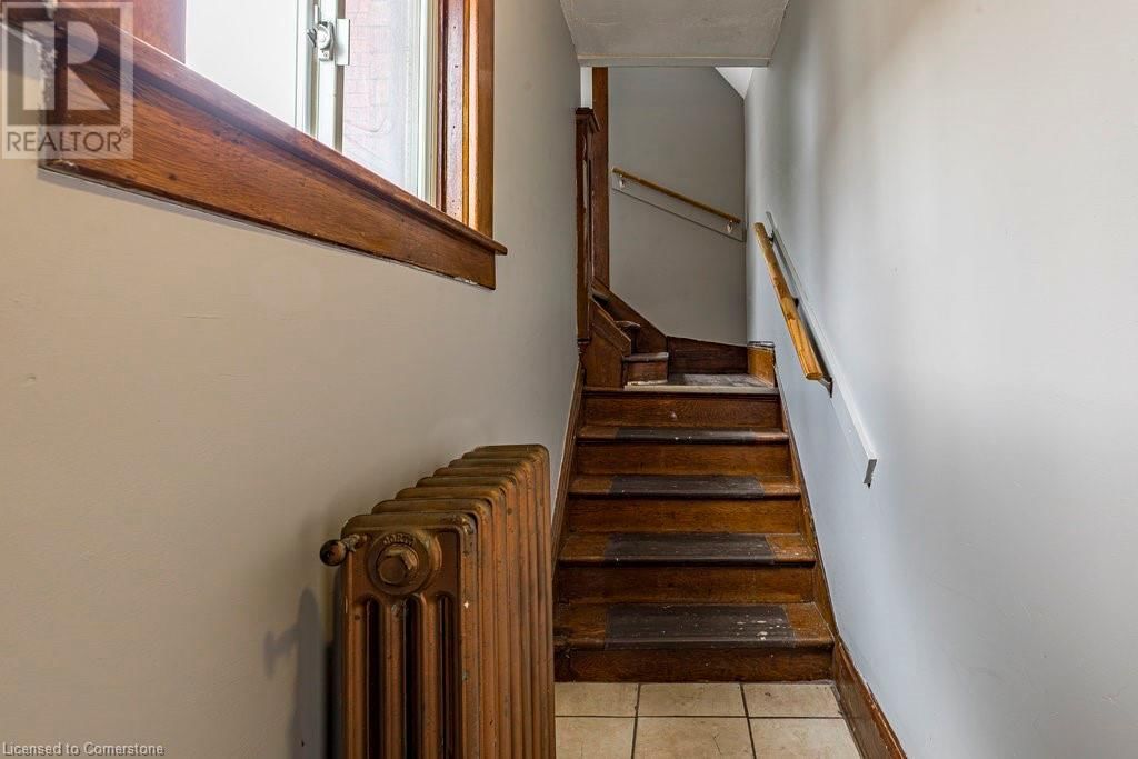 23 AVENUE PLACE Image 4