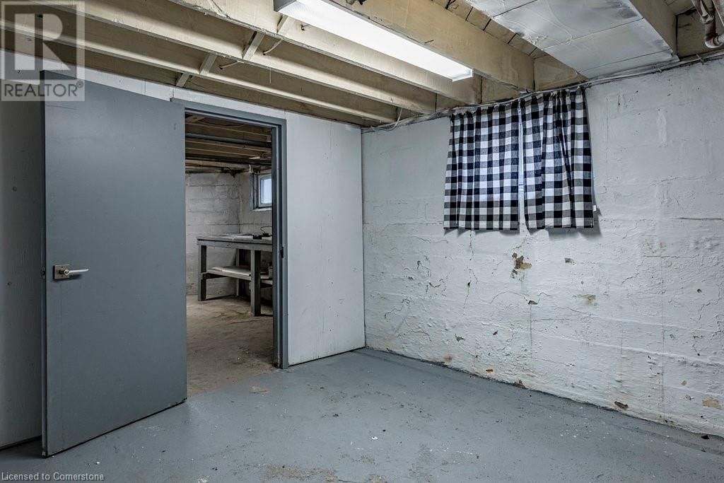 23 AVENUE PLACE Image 47