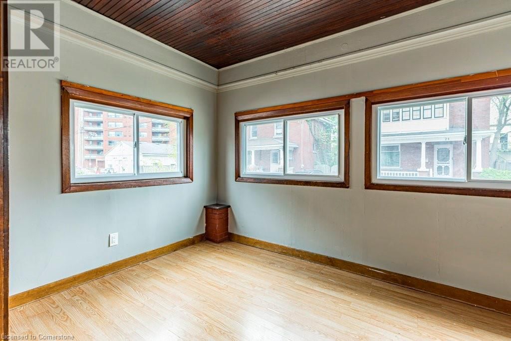 23 AVENUE PLACE Image 5