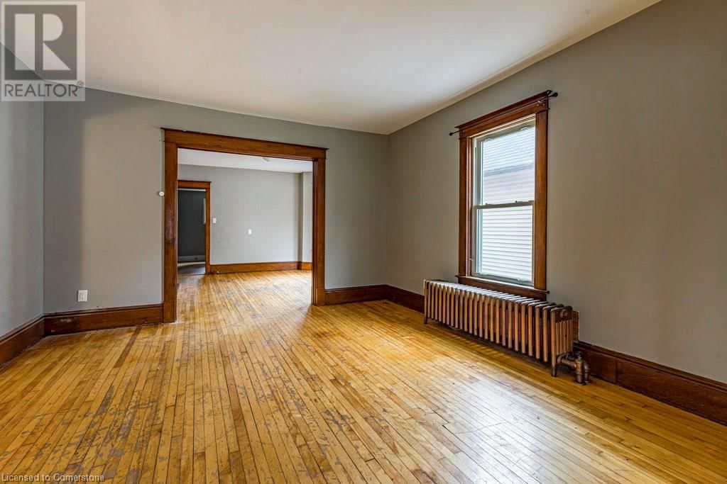 23 AVENUE PLACE Image 8