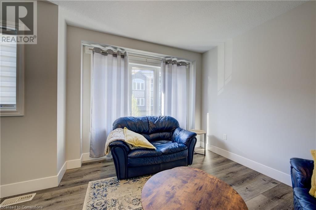 35 - 12 POPLAR DRIVE Image 12