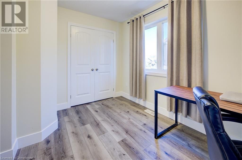 35 - 12 POPLAR DRIVE Image 18