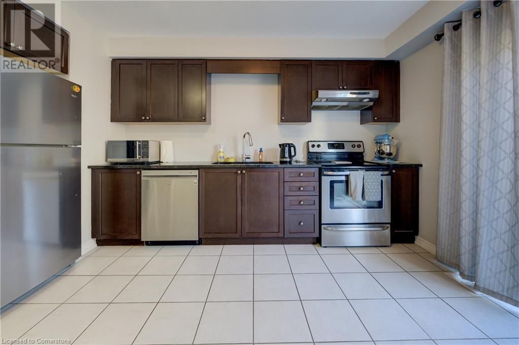 35 - 12 POPLAR DRIVE Image 6