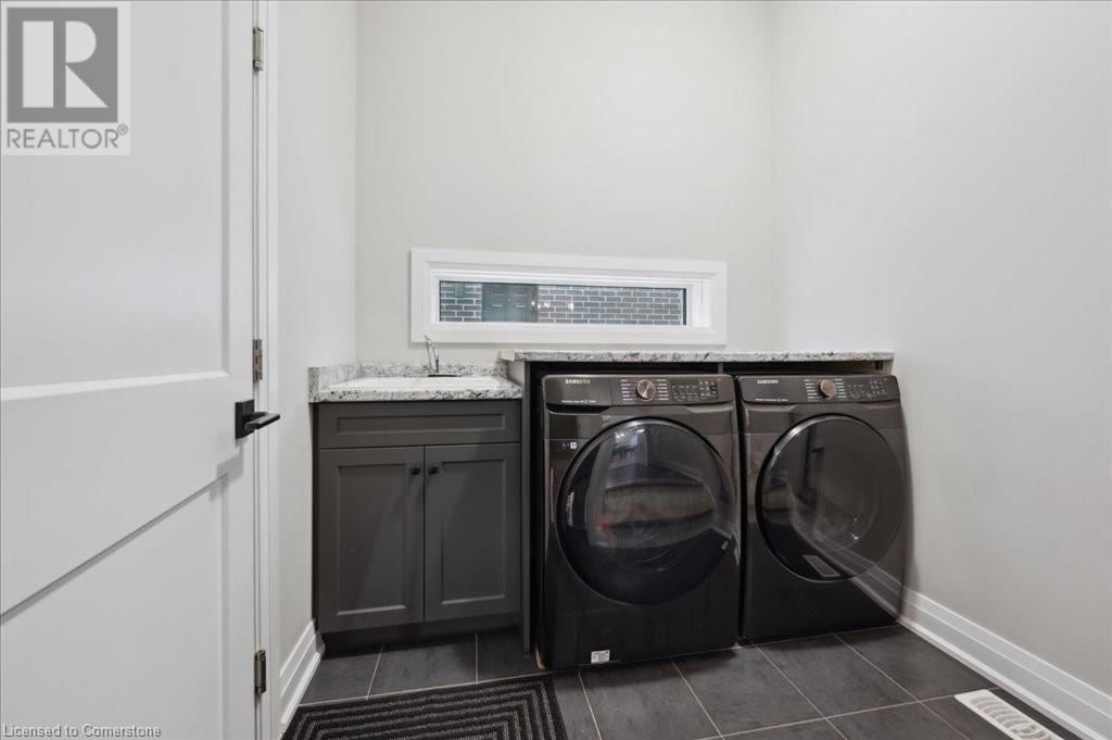 43 IAN ORMSTON DRIVE Image 17