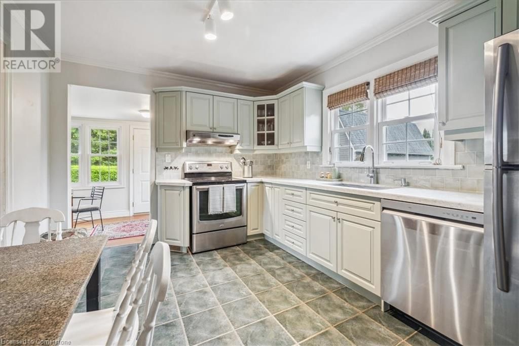 179 NIAGARA STREET Image 13