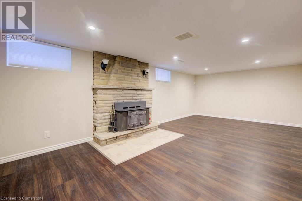 101 VICTOR BOULEVARD Image 14