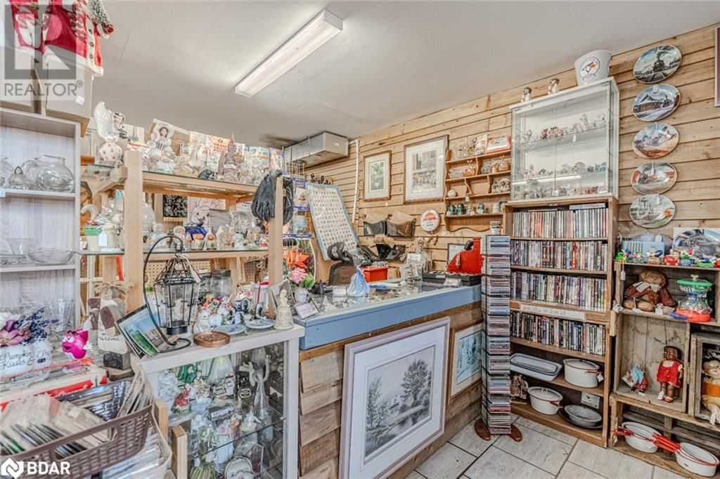27 QUEEN STREET WEST Image 10