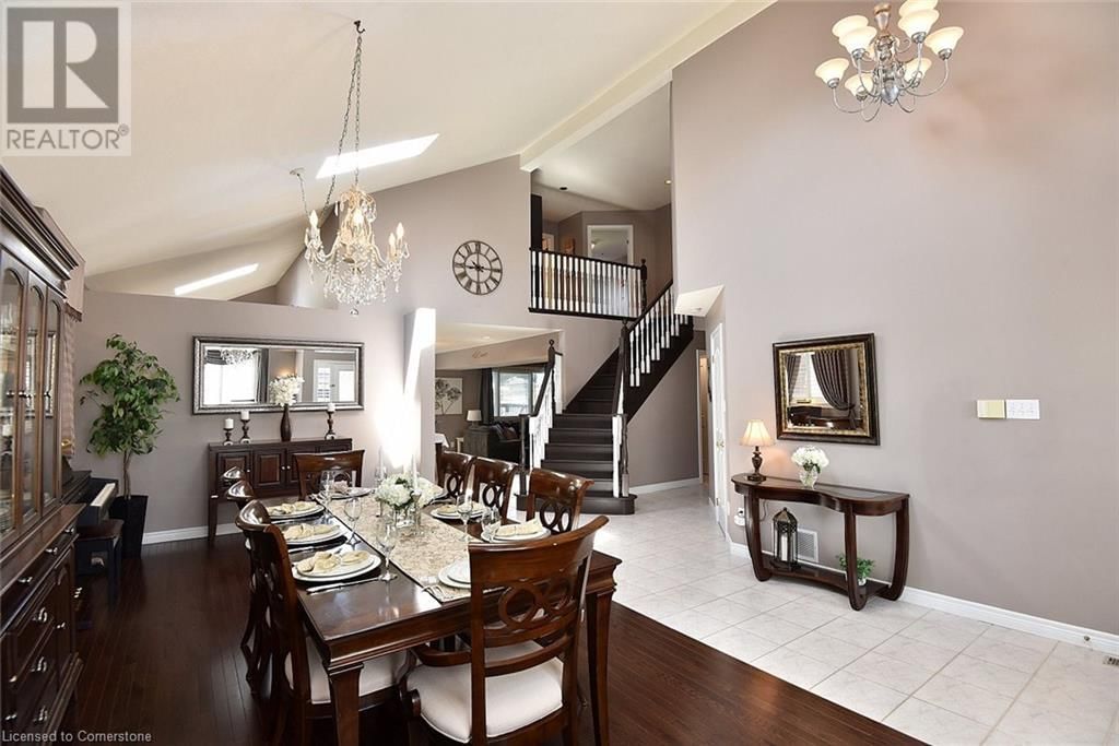 210 CLAUDETTE GATE Image 10