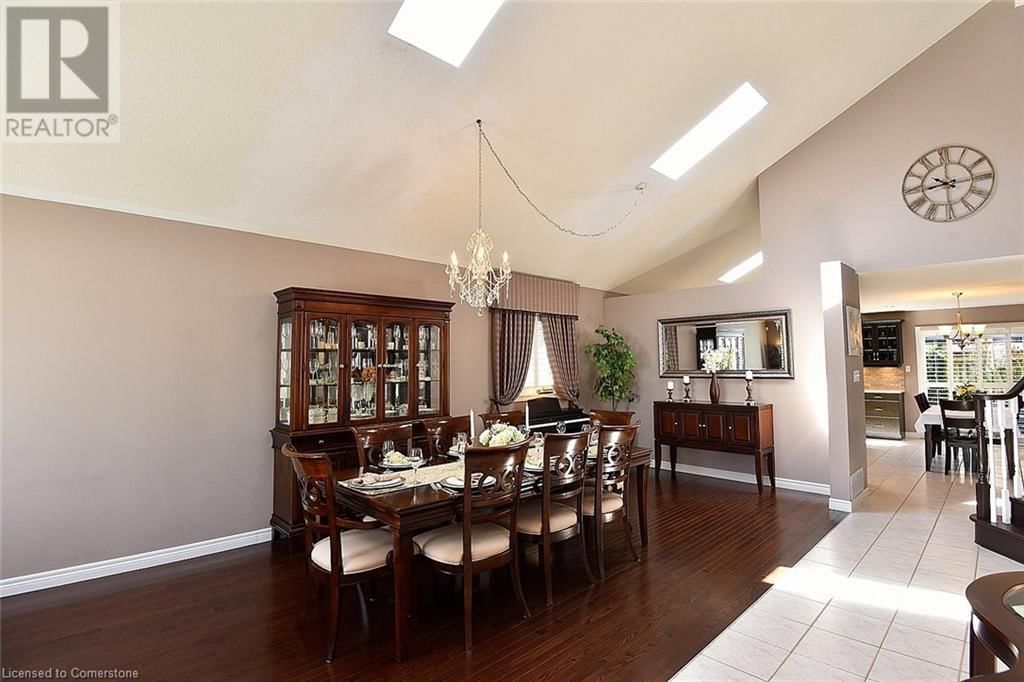 210 CLAUDETTE GATE Image 11