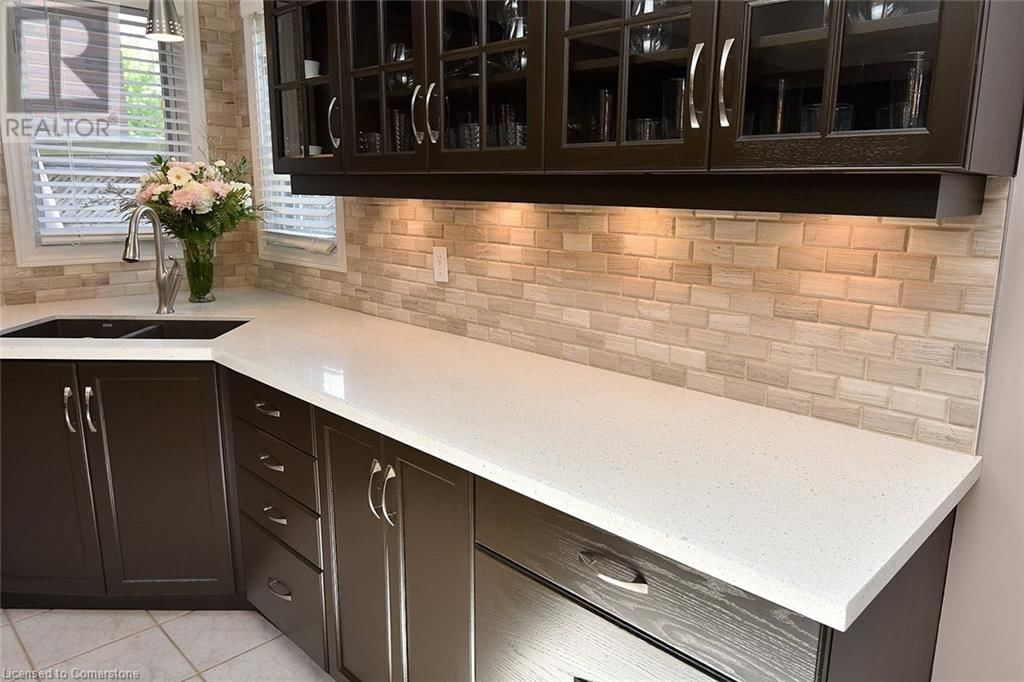 210 CLAUDETTE GATE Image 13