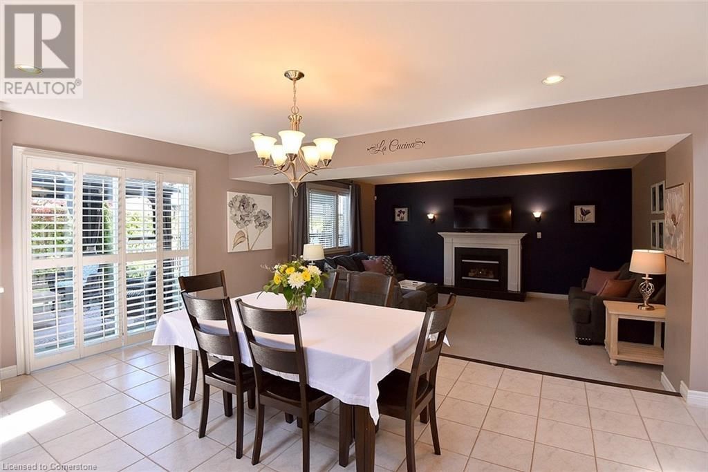 210 CLAUDETTE GATE Image 15
