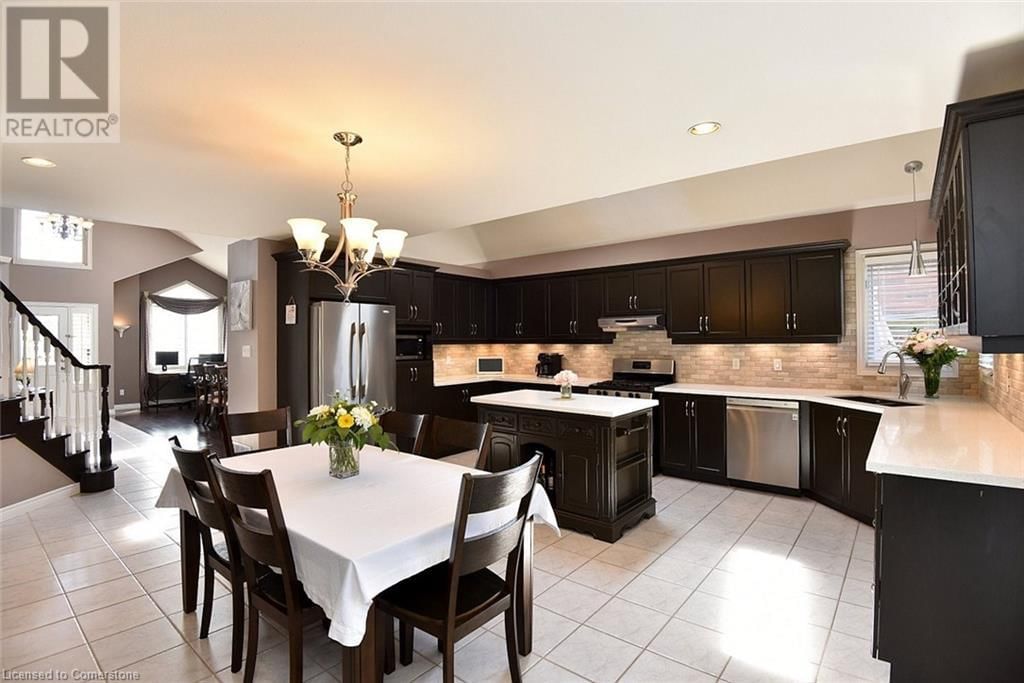 210 CLAUDETTE GATE Image 17
