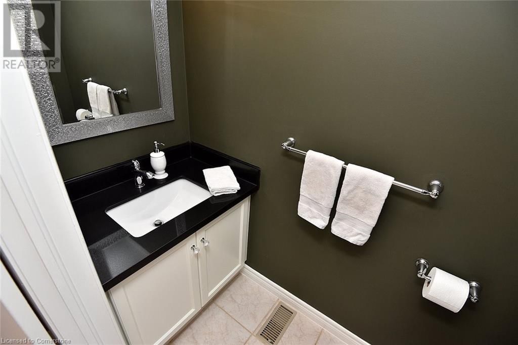 210 CLAUDETTE GATE Image 28