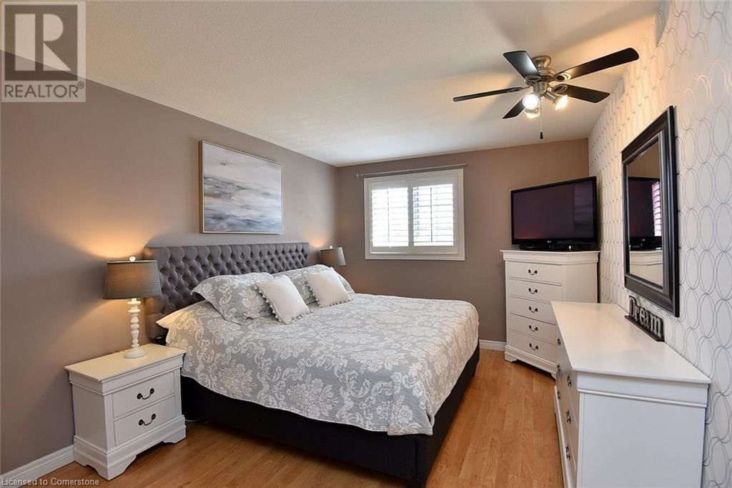 210 CLAUDETTE GATE Image 32
