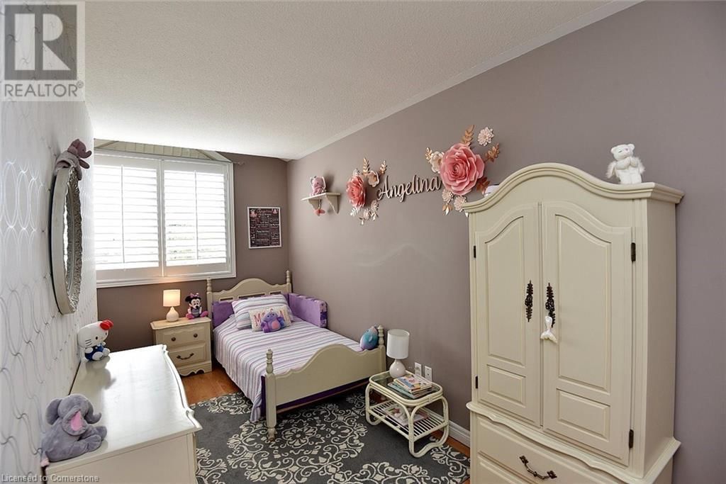 210 CLAUDETTE GATE Image 37
