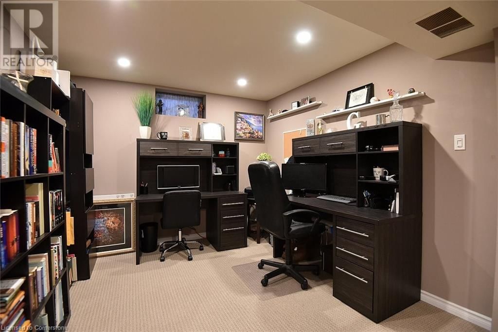 210 CLAUDETTE GATE Image 44