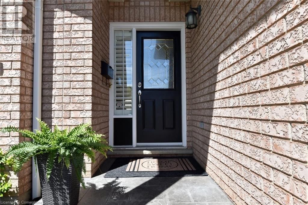 210 CLAUDETTE GATE Image 6
