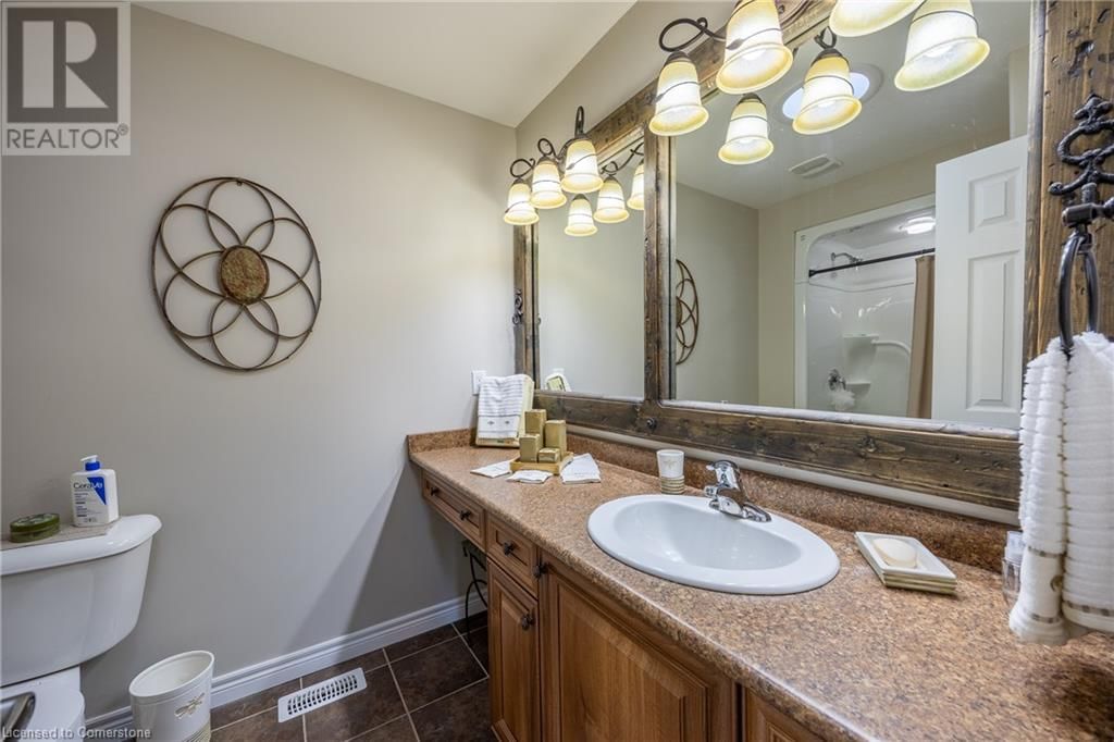 73 UPPER CANADA DRIVE Image 17