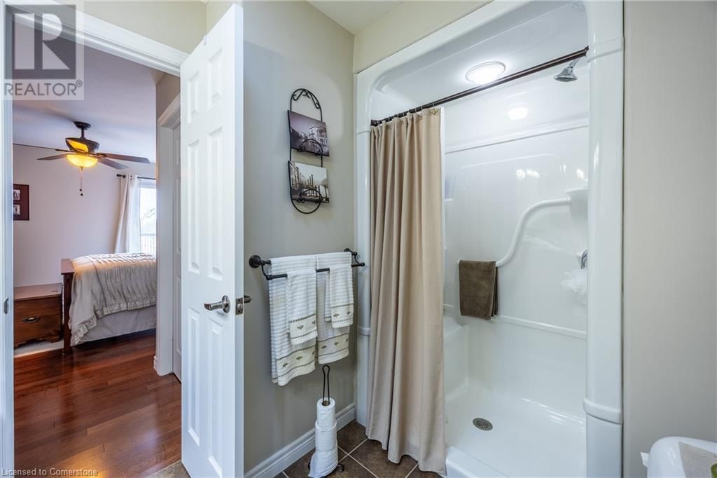 73 UPPER CANADA DRIVE Image 18