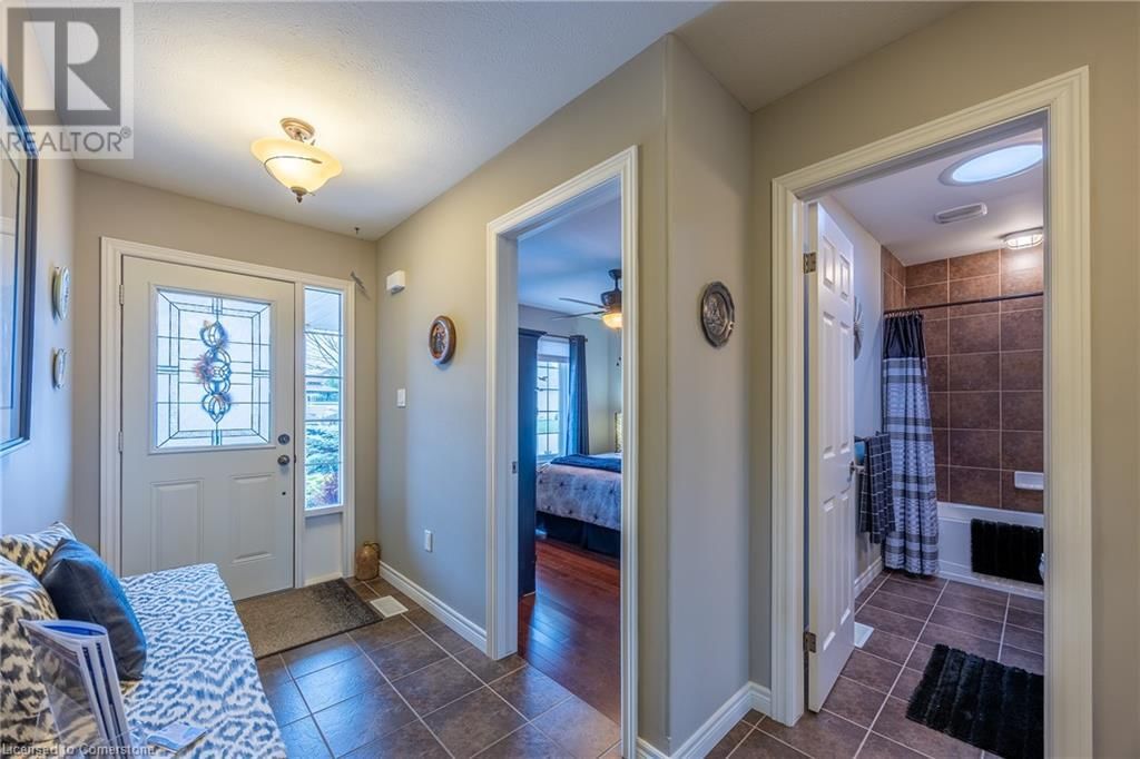 73 UPPER CANADA DRIVE Image 21