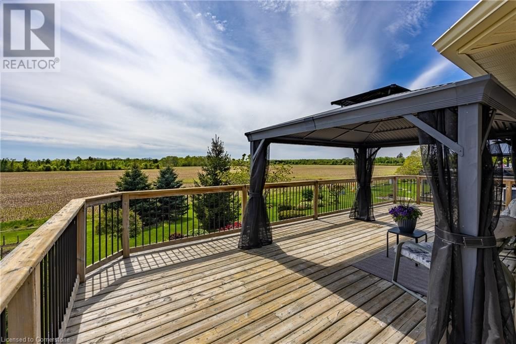 73 UPPER CANADA DRIVE Image 22
