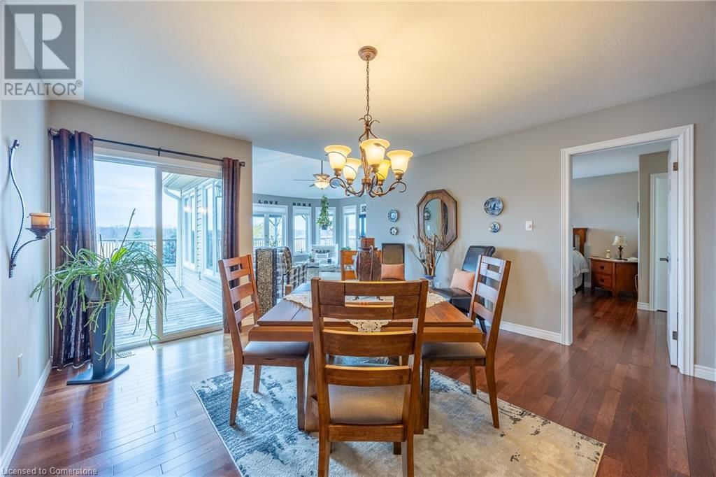 73 UPPER CANADA DRIVE Image 4