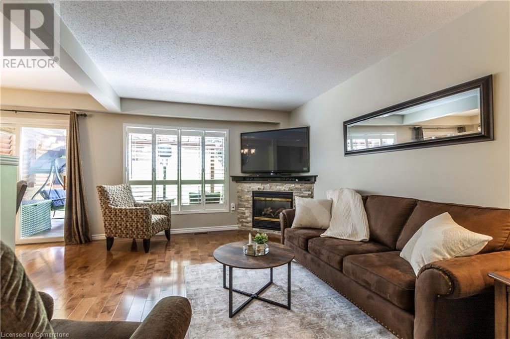44 CHRYSLER CRESCENT Image 9