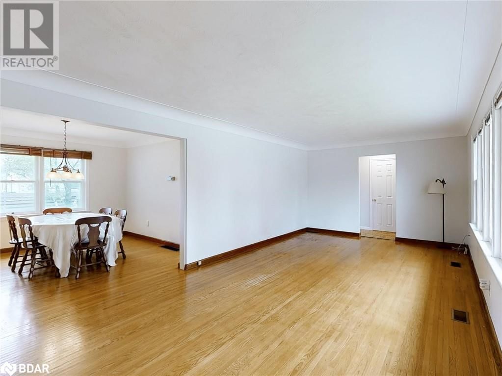 124 MCELROY ROAD EAST Image 7
