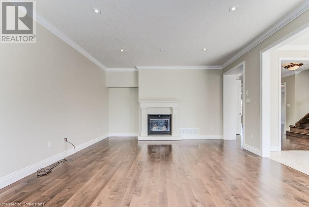 252 EDGEWATER CRESCENT Image 17