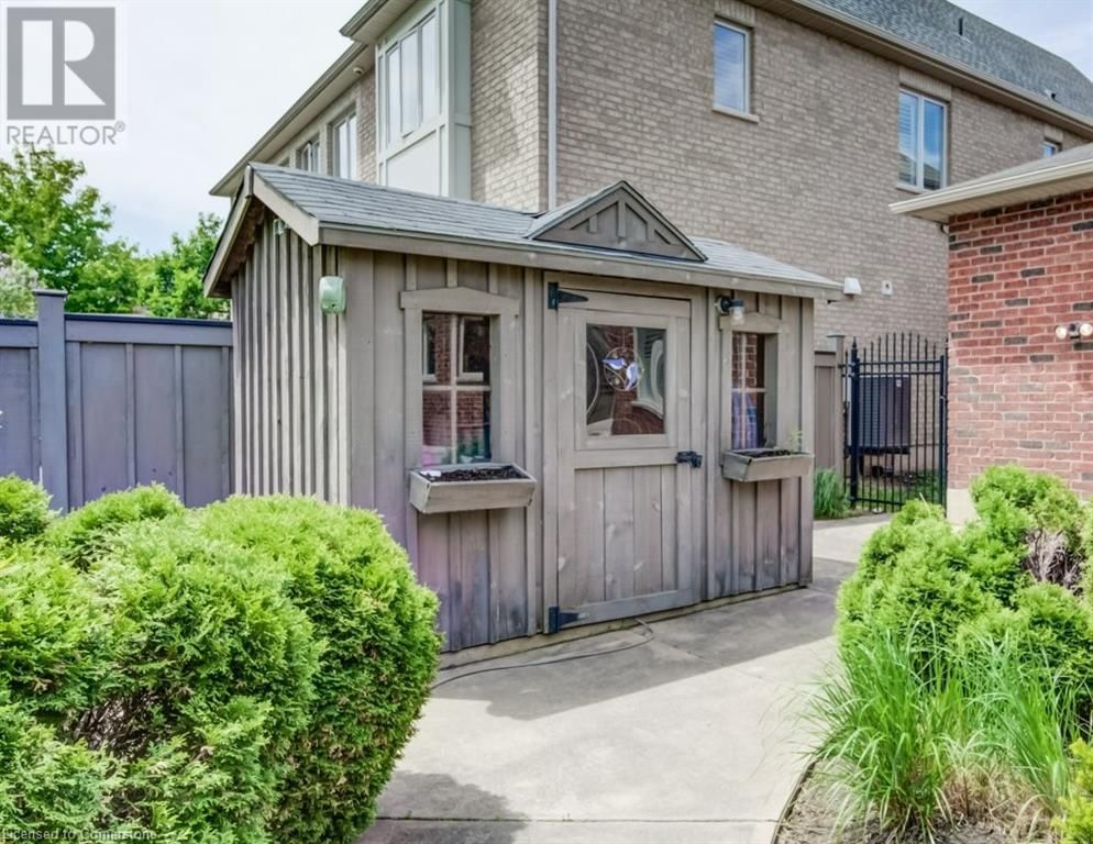 252 EDGEWATER CRESCENT Image 47