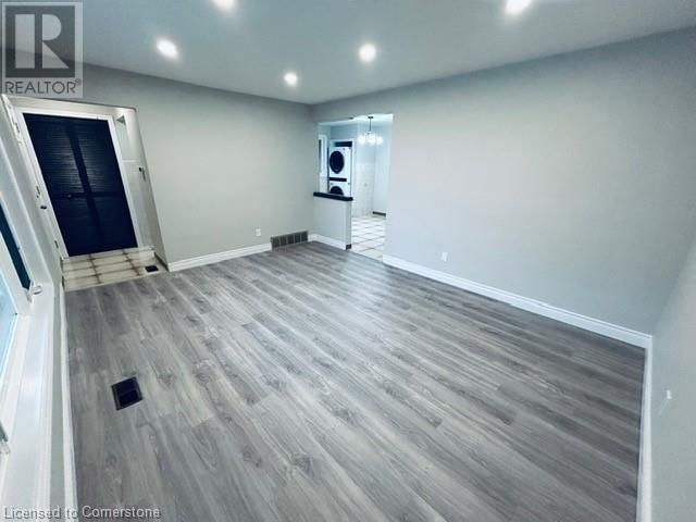 74 BELLINGHAM DRIVE Image 12