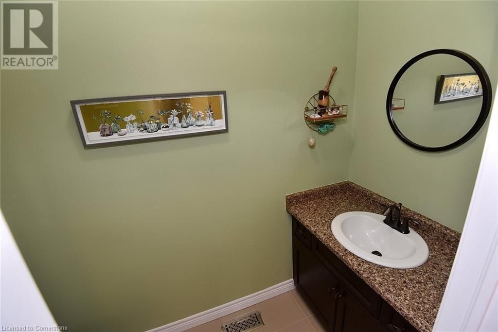 11 ECKER LANE Image 19