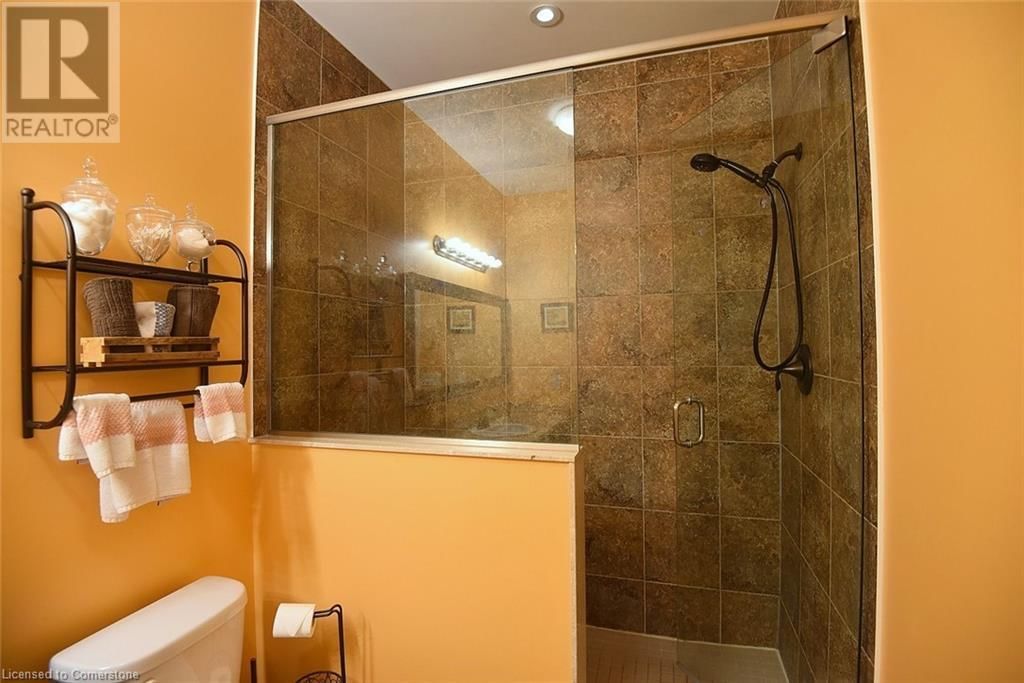 11 ECKER LANE Image 23