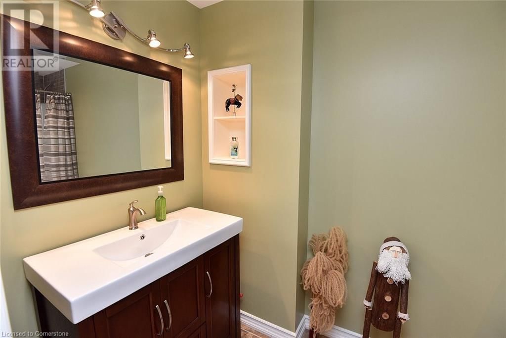 11 ECKER LANE Image 25